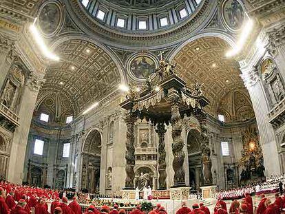 El poderío económico de la Iglesia católica se refleja en sus edificios y en sus cuentas corrientes.