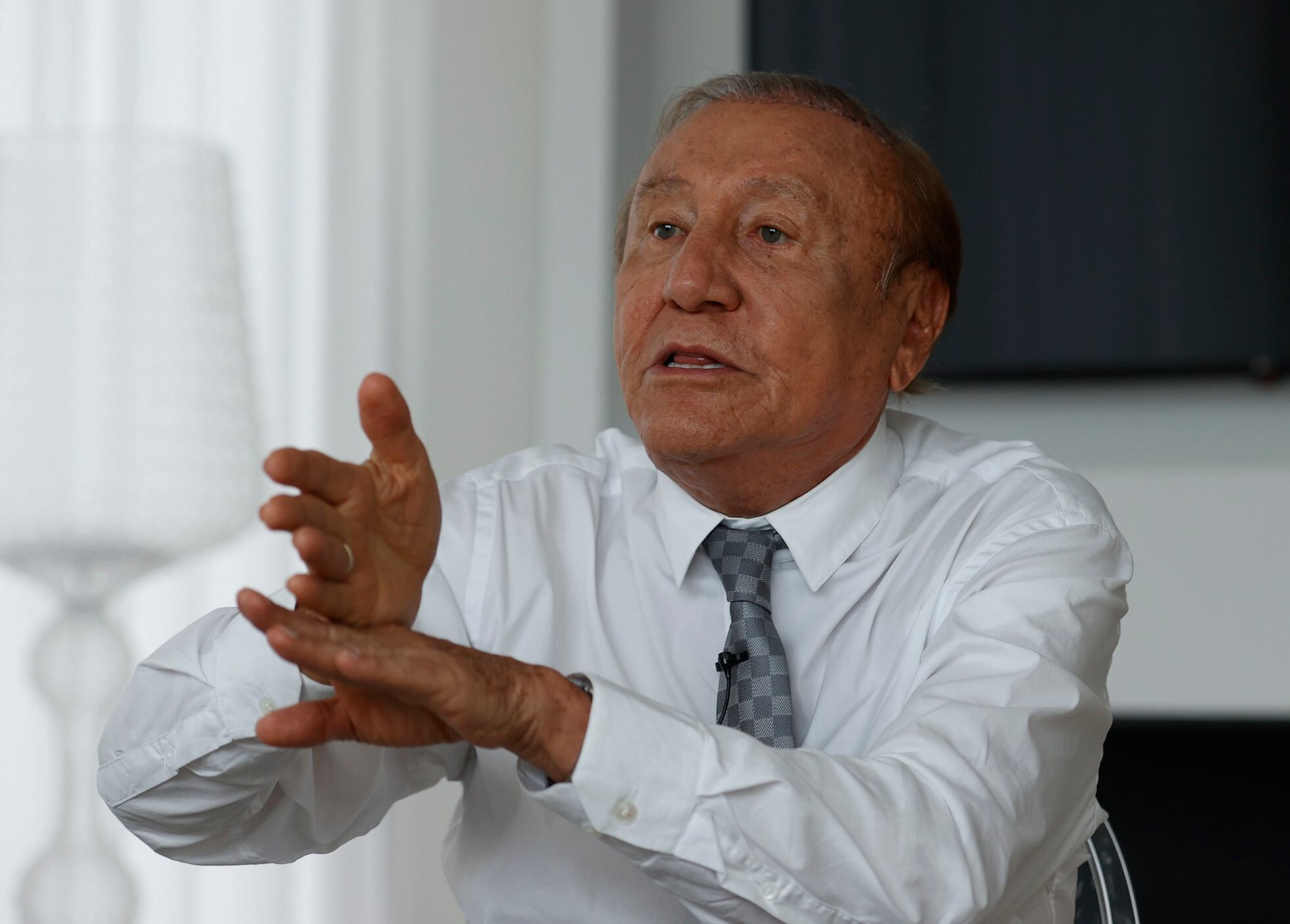Rodolfo Hernandez, 100 Million Candidate