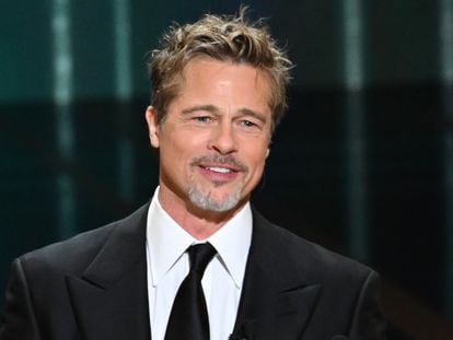 Brad Pitt en el escenario de los premios César de Cine durante la edición 48, el 24 de febrero de 2023, en París, Francia.