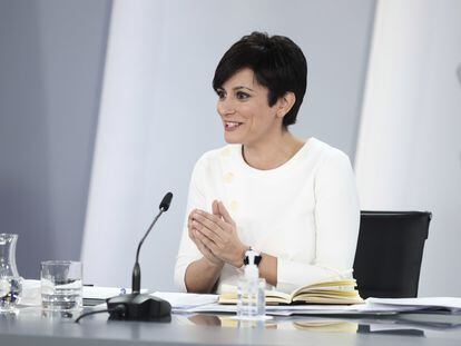 La ministra Portavoz, Isabel Rodríguez, en la rueda de prensa tras la reunión del Consejo de Ministros, este martes en Madrid.