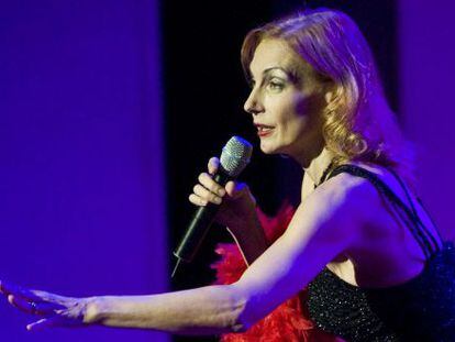 Ute Lemper, durante su actuaci&oacute;n. 