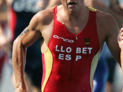 Xavier Llobet, en el triatlón de Atenas en 2004.