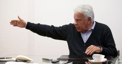 Felipe González, durant l'entrevista amb EL PAÍS, l'11 de març.