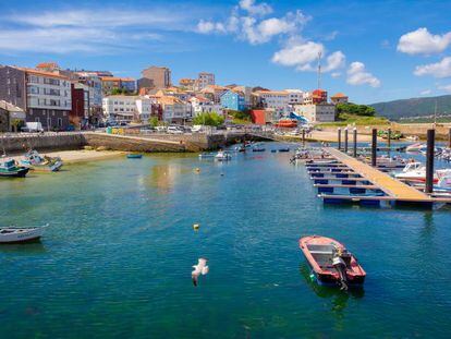 Vista del puerto de Fisterra (A Coruña).