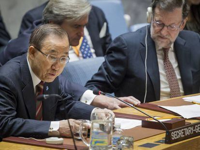 Mariano Rajoy (derecha) junto a Ban Ki-moon (izquierda) el entonces secretario general de la ONU en diciembre de 2016. 