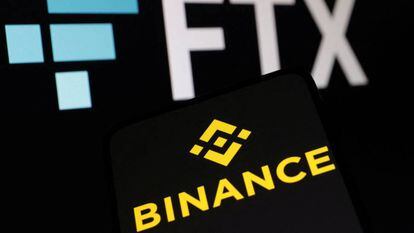 Los logos de FTX y Binance.