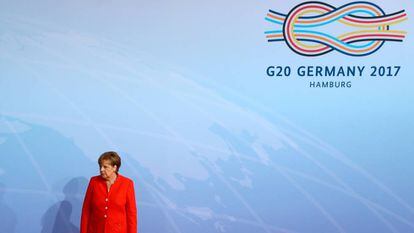 La canciller alemana, Angela Merkel, a la espera de los l&iacute;deres que participan en el G20. 