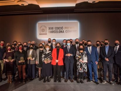 Foto de familia de la XVII edición de premios de Barcelona Comerç.