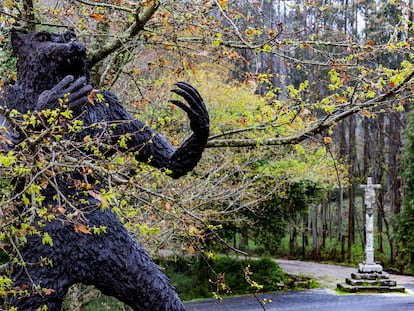 Escultura de Vákner que firma Cándido Pazos y que será inaugurada el día 28 de mayo en Marco do Couto (Dumbría, A Coruña).