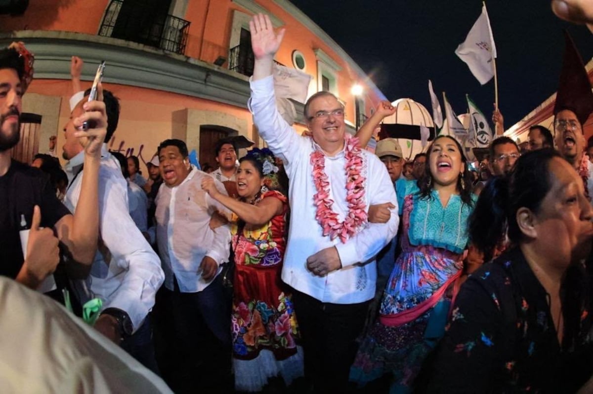 Ebrard sube el tono durante su gira por Oaxaca: “El pueblo tiene que elegir a quién sigue, no el dedo”