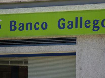 Logotipo del Banco Gallego en una sucursal