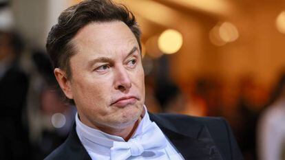 Musk dinamita el club de los colegas tecnológicos por su cuenta y riesgo