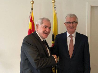 El consejero de Exteriores de la Generalitat, Ernest Maragall, junto al presidente de Flandes, Geert Bourgeois. 