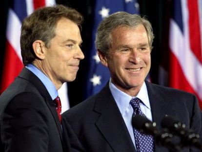 Blair (i), ex primer ministro brit&aacute;nico, y Bush, expresidente de EE UU, en 2003.