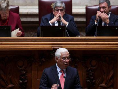 El primer ministro António Costa presenta al parlamento el programa de su nuevo Gobierno.
 