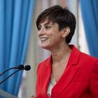 12-07-2021 La nueva ministra Portavoz y de Política Territorial, Isabel Rodríguez, interviene en el traspaso de carteras, en el Ministerio de Política Territorial, a 12 de julio de 2021, en Madrid (España). El traspaso de carteras se efectúa después de que la nueva ministra haya prometido su cargo ante el Rey y después de que el BOE publicara este lunes dos reales decretos con los cambios anunciados el pasado sábado por el presidente del Gobierno para la remodelación del Ejecutivo de coalición del PSOE y Unidas Podemos.
POLITICA
Jesús Hellín - Europa Press