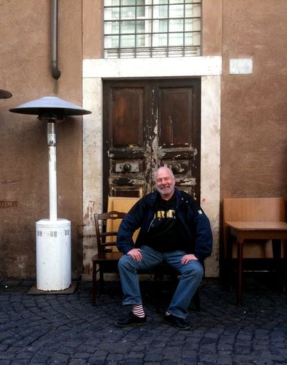 El periodista Ramón Lobo en Roma en 2010, en una imagen cedida.