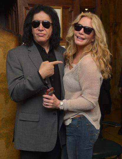 Gene Simmons y su esposa Shannon Tweed durante una fiesta en Nueva York.