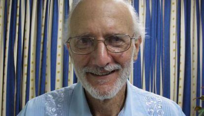 El contratista estadounidense, Alan Gross, en una foto tomada el pasado noviembre en el hospital militar donde está preso.