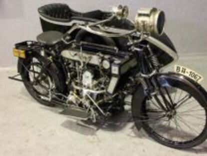 Humber con sidecar de dos plazas, fabricada en 1915.