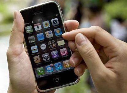 La venta del móvil, la gallina de los huevos de oro de Apple, creció un 302% respecto del primer trimestre de 2008, en parte gracias a la penetración del producto en el mercado extranjero