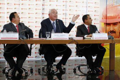 El ministro de Petróleo y Energía, Rafael Ramírez, durante la conferencia