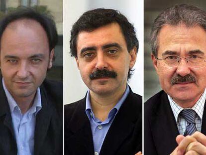 Josep Serra (izquierda), Manuel Borja-Villel, y Daniel Giralt-Miracle (derecha).