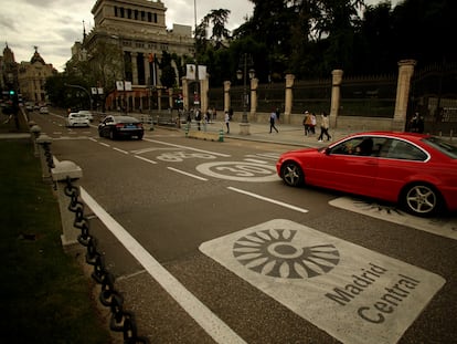 Acceso a la zona de Madrid Central desde la plaza de Cibeles, el pasado 13 de mayo.