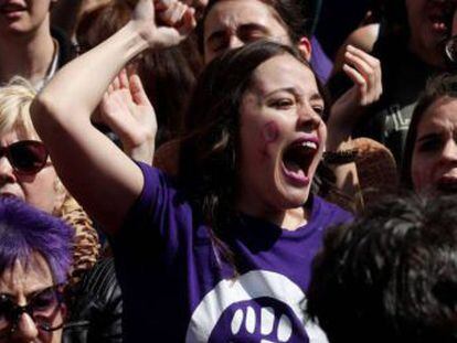 PSOE, Podemos y los sindicatos respaldan las movilizaciones previstas en más de 70 ciudades