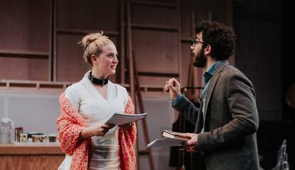 Raquel Ferri i Rubén de Eguía en una escena de l'obra.