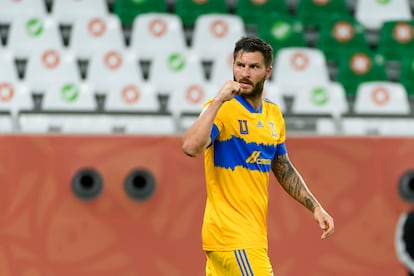 André-Pierre Gignac celebra un gol para los Tigres durante la semifinal del Mundial de Clubes contra Palmeiras.