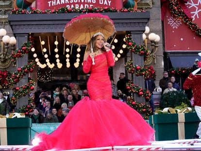 Mariah Carey celebra el día de Acción de Gracias en el desfile anual de Macy's, en Nueva York, el 24 de noviembre.