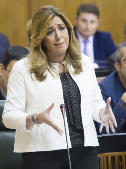 Susana Díaz, en el último pleno de 2015.