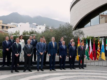 La foto de familia de la conferencia de presidentes, con el Rey y sin Pere Aragonès.