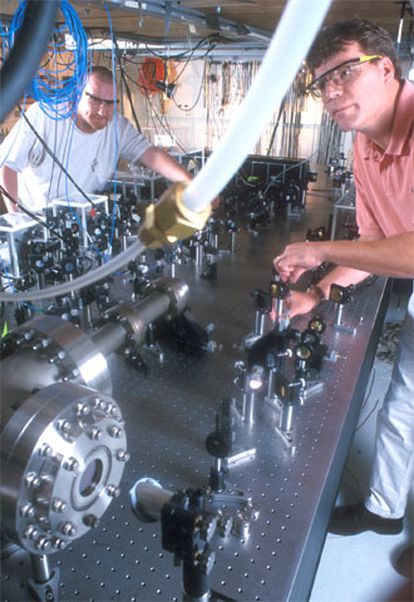 Científicos del Georgia Institute of Technology durante sus experimentos con condensados Bose-Einstein.