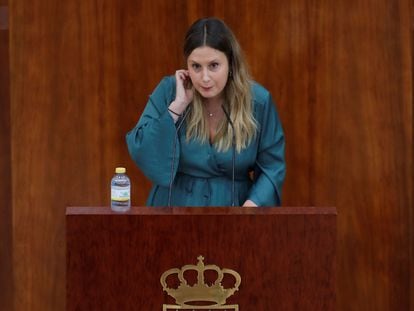 La diputada de Unidas Podemos en la Asamblea de Madrid Alejandra Jacinto interviene durante la segunda jornada del debate de la sesión de investidura.