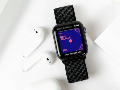 Escuchar música con el Apple Watch.