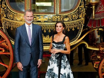 Los reyes Felipe VI y Letizia, inauguran la Galería de las Colecciones Reales, este martes en el Palacio Real de Madrid.