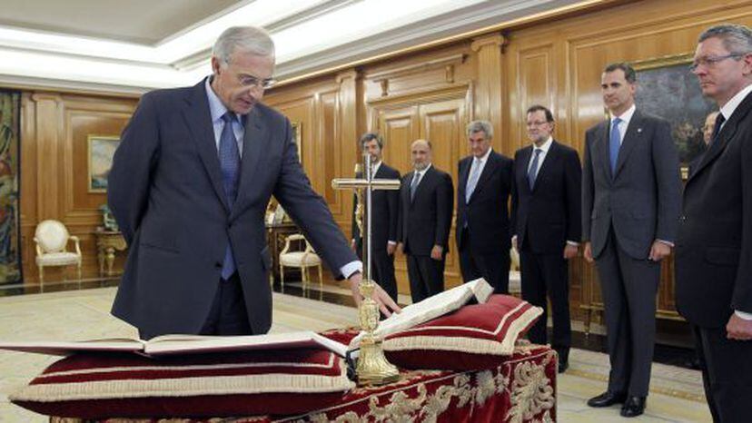 Felipe VI cambia el protocolo y permite la jura del cargo