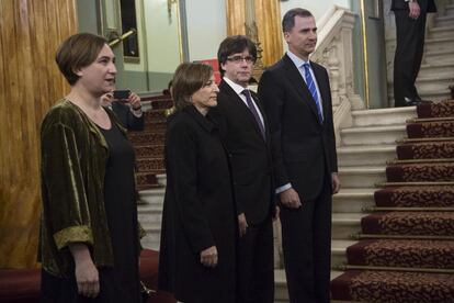 Colau, Forcadell, Puigdemont i Felip VI, al Liceu.