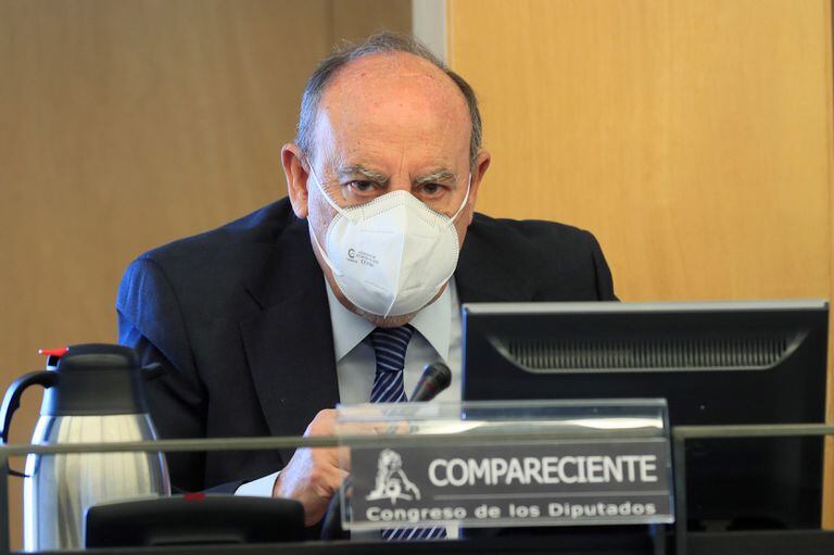 El comisionado retirado Felipe Lacasa, durante su comparecencia en la comisión investigadora parlamentaria de Operación Cocina este jueves.