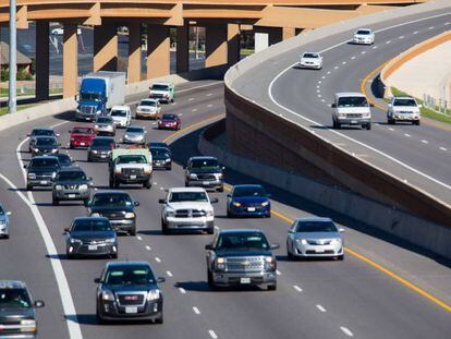 Tráfico en un tramo de la autopista NTE, en el Estado de Texas (EE UU).