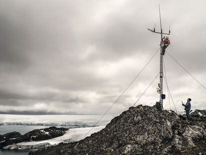 La estación meteorológica de la Aemet en el monte Reina Sofía en la isla Livingston.