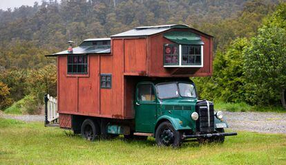 Camión 'camper' en Okarito (Nueva Zelanda).