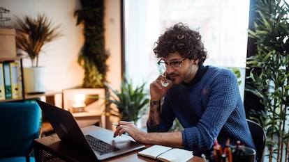 Ya se han activado dos programas para canalizar los fondos europeos: la adquisición de vehículos más ecológicos, con convocatoria ya abierta; y la digitalización de autónomos y pymes, que aún no tiene fecha de inicio.