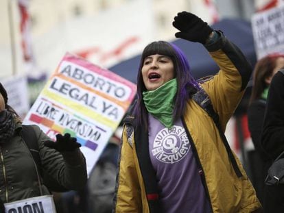 Manifestación a favor del aborto legal en Argentina.