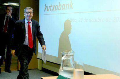 MarioFern&aacute;ndez, en su &uacute;ltima comparecencia como presidente de Kutxabank.