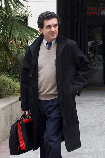 El ex presidente de Baleares Jaume Matas sale de su vivienda en Madrid el pasado sábado.