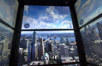 Simulación en el ascensor del Observatorio de la Torre Uno.