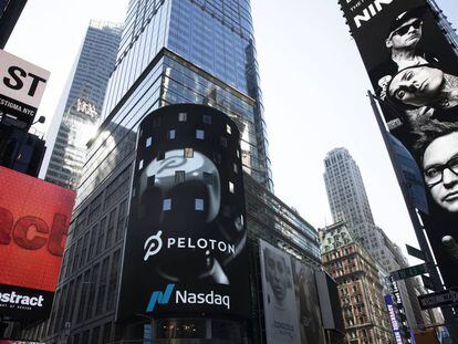 Una pantalla en Times Square (Nueva York) anuncia la salida a Bolsa de Peloton el pasado 26 de septiembre.